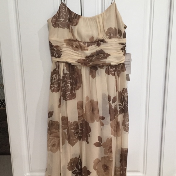 NWT Nine West silk floral beige dress size 2 - Picture 3 of 9